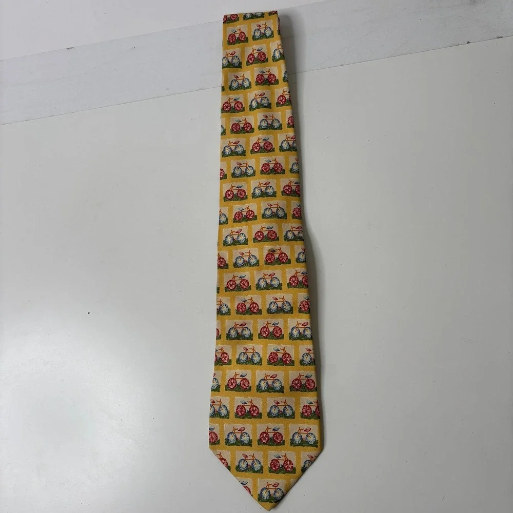 VTG Banana Republic Necktie Bicycle Print Yellow 100% Silk Made in Italy Novelty
